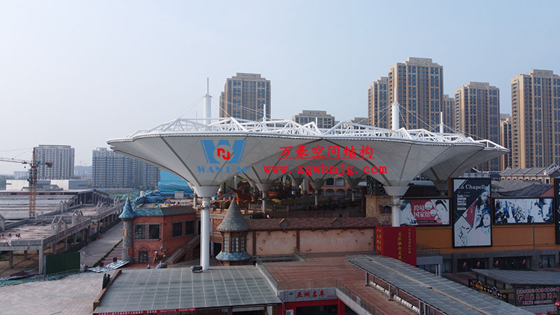 山東聊城萬達小鎮(zhèn)七彩祥云PTFE膜結(jié)構項目